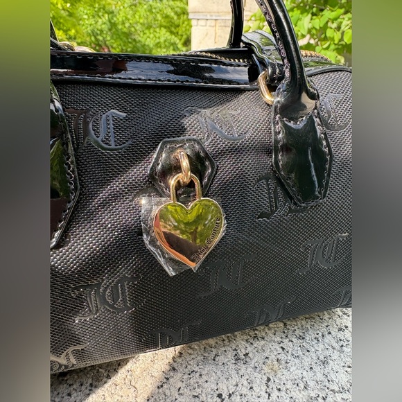JUICY COUTURE Black Handbag with Heart Charm - Picture 5 of 6